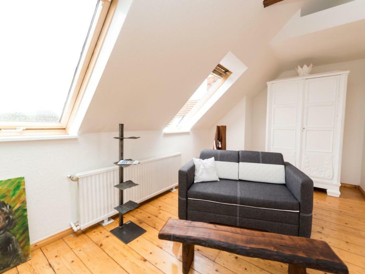 Kanalvilla - Urlaub Am Nord-Ostseekanal - Zwei Ferienwohnungen Im Angebot- Eine Im Dachgeschoss Und Eine Wohnung Mit Garten Sehestedt  Luaran gambar